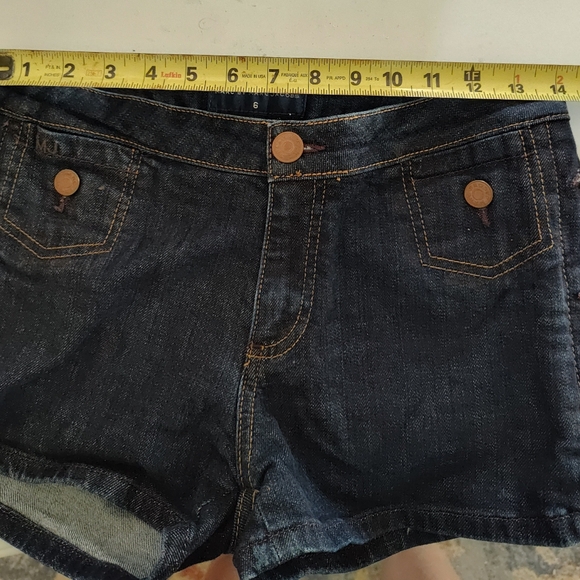 Marc by Marc Jacobs low rise denim shorts. - Picture 15 of 15